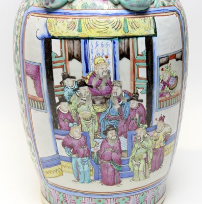 Lot 420 - 19th Century Cantonese vase