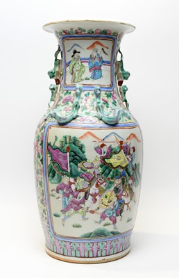 Lot 548 - 19th Century Cantonese vase