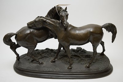 Lot 504 - 'L'accolade' - a bronzed figure group after P J Mene
