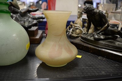 Lot 323 - Mixed selection of collectables.