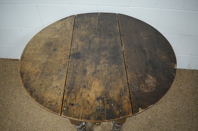 Lot 17 - 18th C oak drop leaf table.