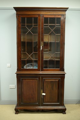 Lot 259 - A large early 20th Century mahogany bookcase