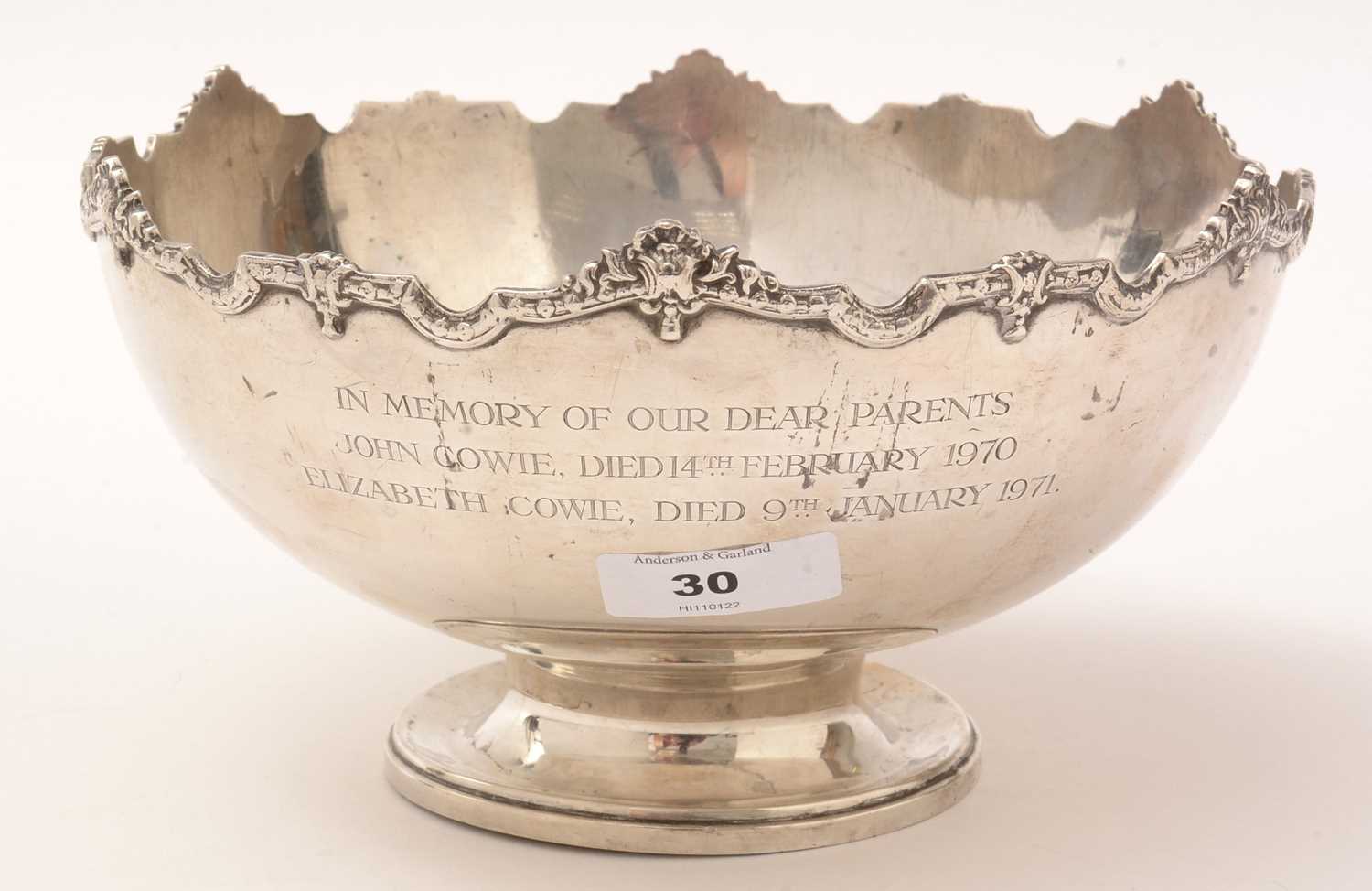 Lot 30 - A silver presentation bowl, by J B Chatterley & Sons Ltd