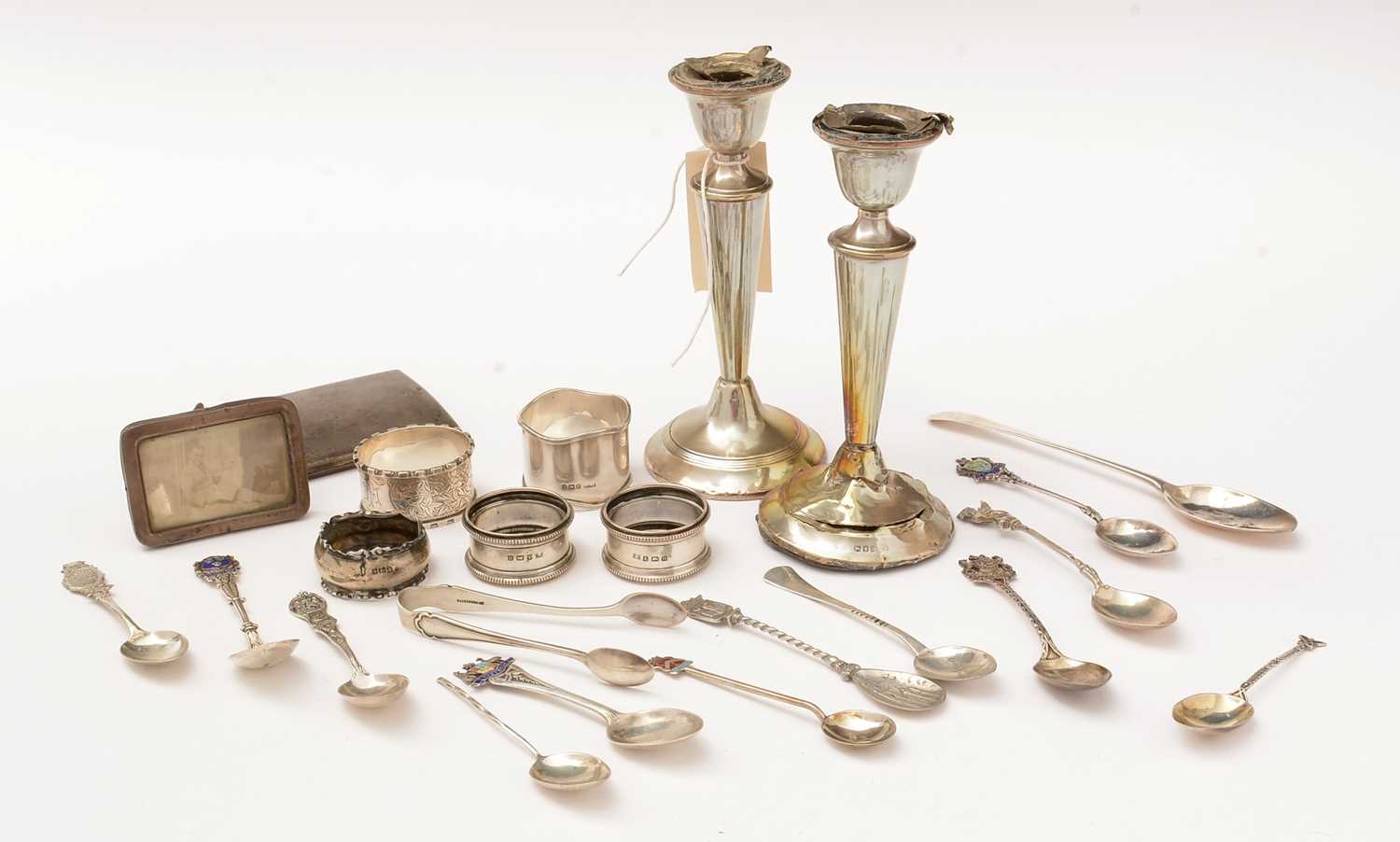 Lot 37 - A group of silver and other items