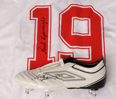 Lot 647 - Paul Gascoigne autographs