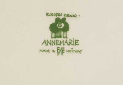 Lot 606 - Kirsten Selmer Medgärd for Figgjo: selection of 1970's 'Annemarie' dinnerware.