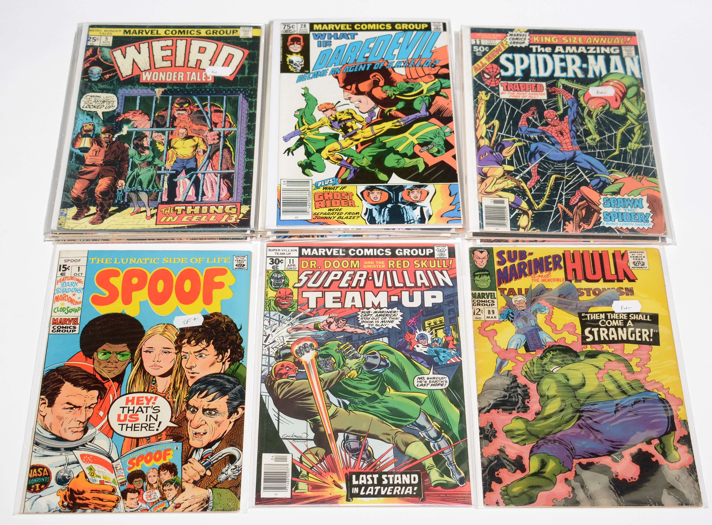 Lot 4 - Marvel Comics.