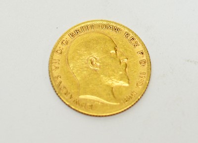 Lot 198 - A 1905 gold half sovereign