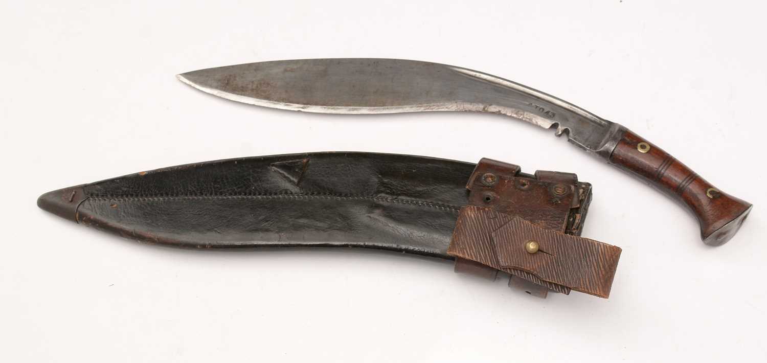 Lot 429 - A military issue kukri