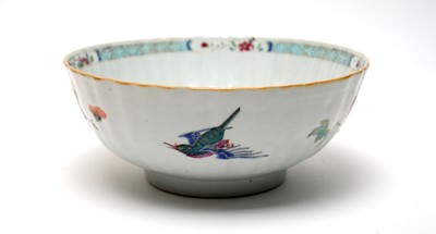 Lot 446 - 18th Century Chinese fluted bowl