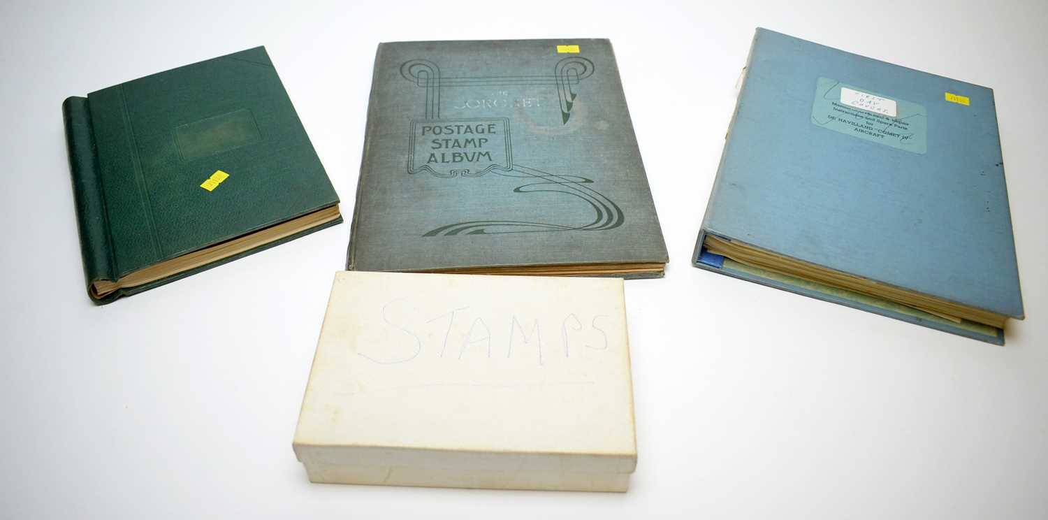 Lot 273 - A collection of stamps including stamp albums