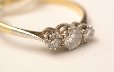 Lot 156 - A three-stone diamond ring