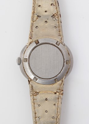 Lot 355 - Omega Dynamic: a steel cased lady's wristwatch