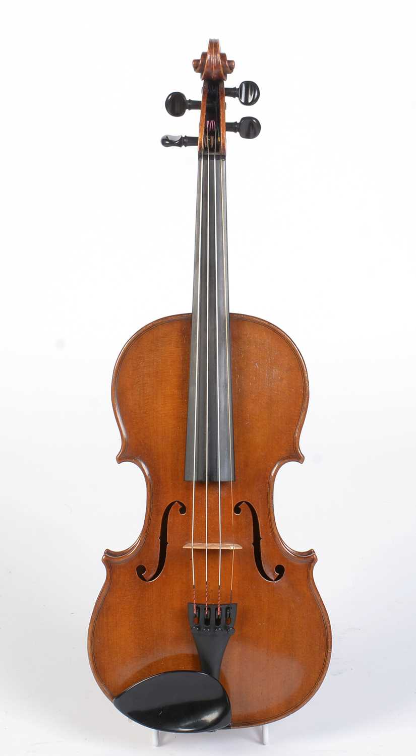828 - Fine Austrian Violin labelled Franciscus Geissenhof