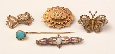 Lot 147 - Victorian and later gold and other jewellery