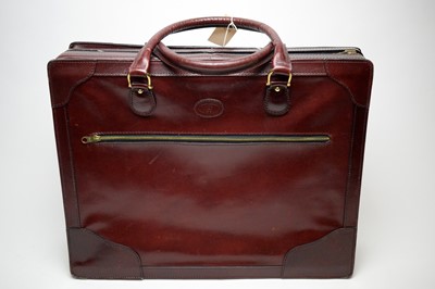 Lot 782 - An Etienne Aigner overnight bag