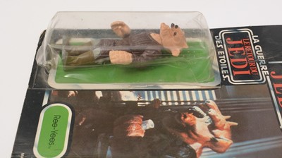 Lot 231 - Star Wars Return of the Jedi Ree-Yees carded figure