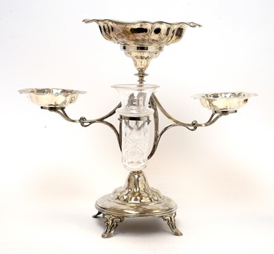 Lot 145 - An Edwardian silver table centrepiece