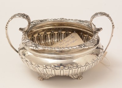 Lot 189 - A George III silver sugar bowl