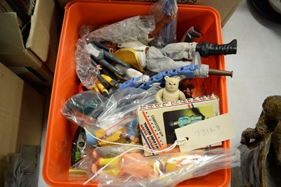 Lot 318 - An assorted selection of model toys and figures.