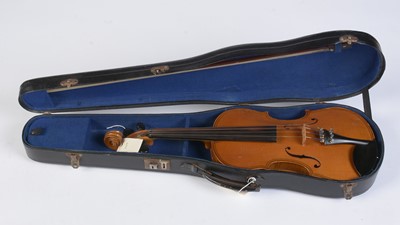 Lot 21 - German Maggini style violin