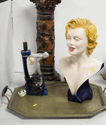 Lot 433 - A bust of Marilyn Monroe and other items.