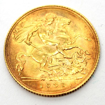 Lot 164 - A 1909 gold half sovereign