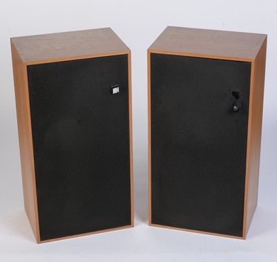 Lot 905 - KEF 104 speakers and stand