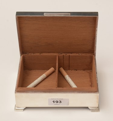 Lot 193 - An Elizabeth II silver table cigarette box