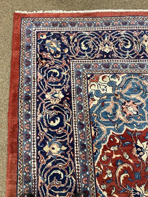 Lot 89 - A decorative modern Persian carpet