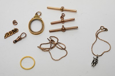 Lot 141 - A group of gold and yellow-metal items