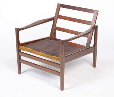 Lot 359 - Ward & Austin for Cintique: a day bed and armchair