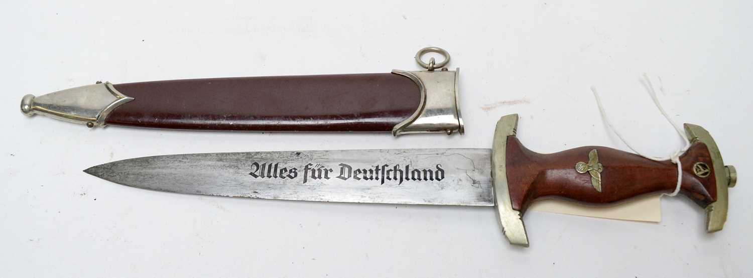 Lot 437 - A German WWII SA service dagger, by W.K.C., Solingen