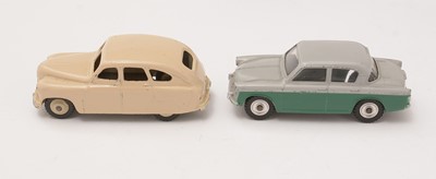 Lot 337 - Dinky toys vehicles