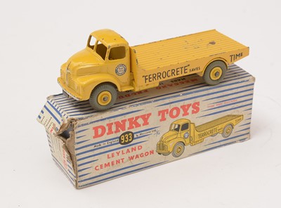 Lot 326 - Five boxed Dinky Supertoys