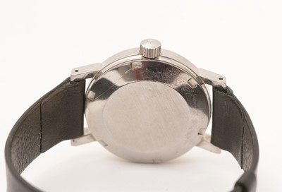 Lot 38 - Tissot Seastar: a stainless steel cased automatic wristwatch