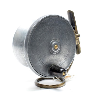 Lot 583 - A Malloch's Patent brass and steel fishing reel