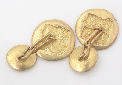 Lot 124 - A pair of 18ct yellow gold Egyptian cufflinks