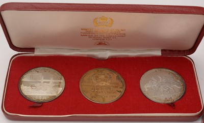 Lot 884 - Cased sets of royal commemorative silver ingots and medallions