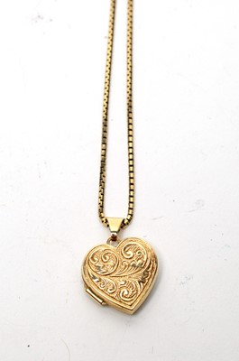 Lot 157 - A 9ct gold heart-shaped pendant locket