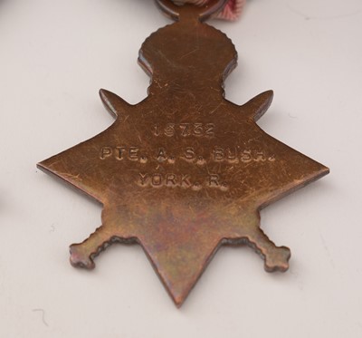 Lot 420 - Group of WWI medals and insignia