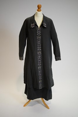 Lot 806 - A 1920s Arts and Crafts grey cotton serge dress