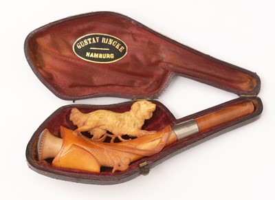 Lot 511 - A 19th Century hunting interest meerschaum pipe