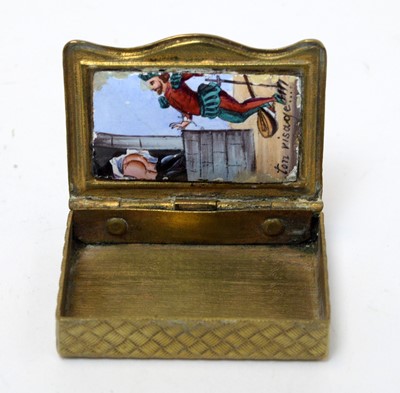 Lot 182 - An early 20th Century French erotic snuff box