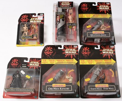 Lot 198 - Hasbro Star Wars Episode I figurines and accessory packs.