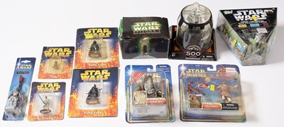 Lot 204 - Star Wars Collectables.