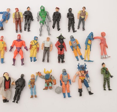Lot 313 - A selection of various last-quarter 20th Century figurines