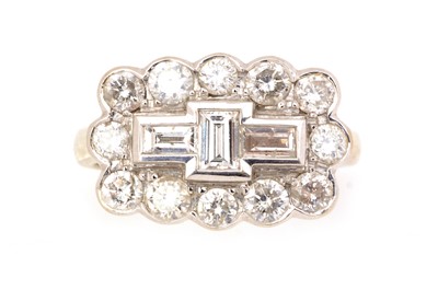 Lot 55 - A diamond dress ring