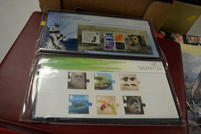 Lot 556 - A collection of Royal Mail mint stamps presentation packs