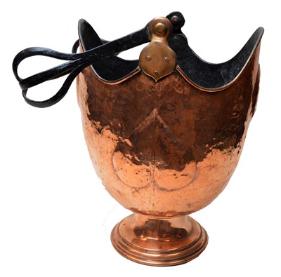 Lot 597 - An Arts and Crafts copper coal bucket